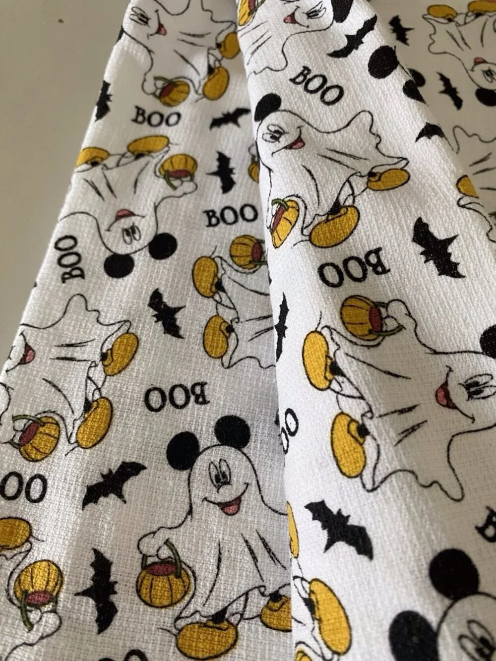 2 Pack Disney Mickey Mouse Ghost Pumpkin Bats Halloween Kitchen Towels NEW